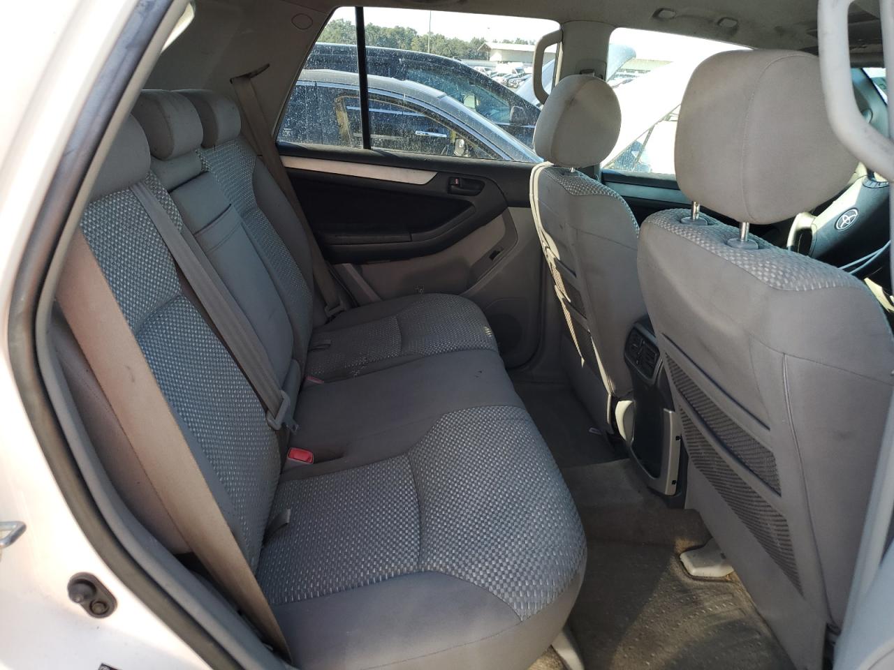 2006 Toyota 4Runner - Image 11