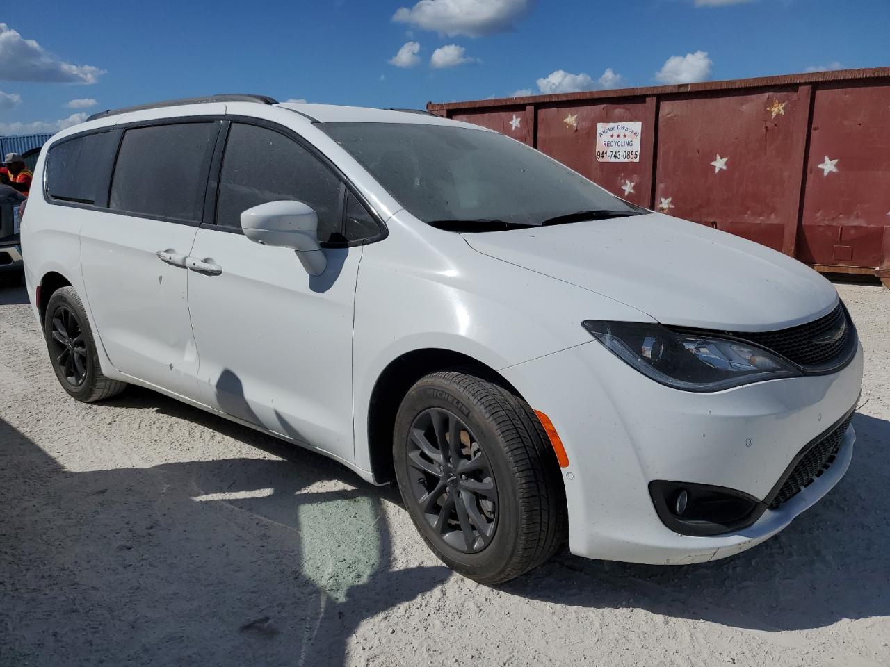 2020 Chrysler Pacifica - Image 4