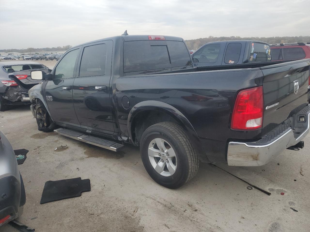2016 RAM 1500 - Image 2