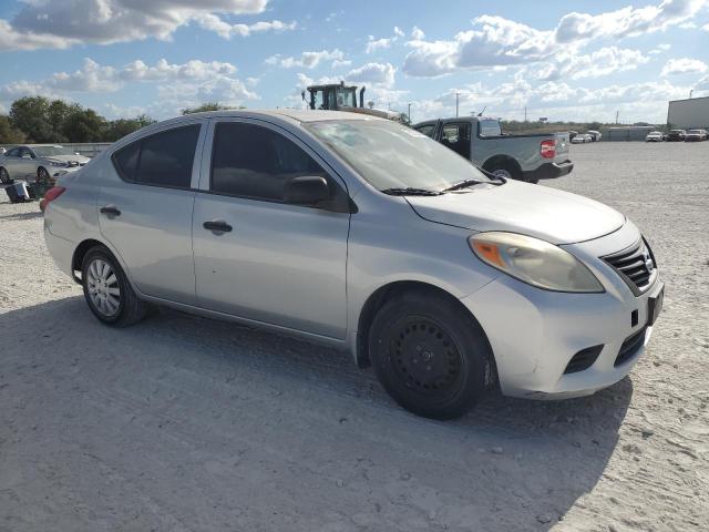  NISSAN VERSA 2014 Сріблястий