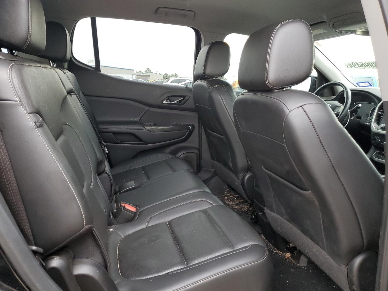 2021 GMC Acadia - Image 11