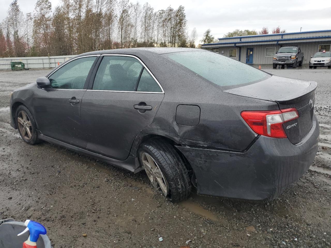 VIN 4T1BF1FK2EU405875 2014 TOYOTA CAMRY no.2