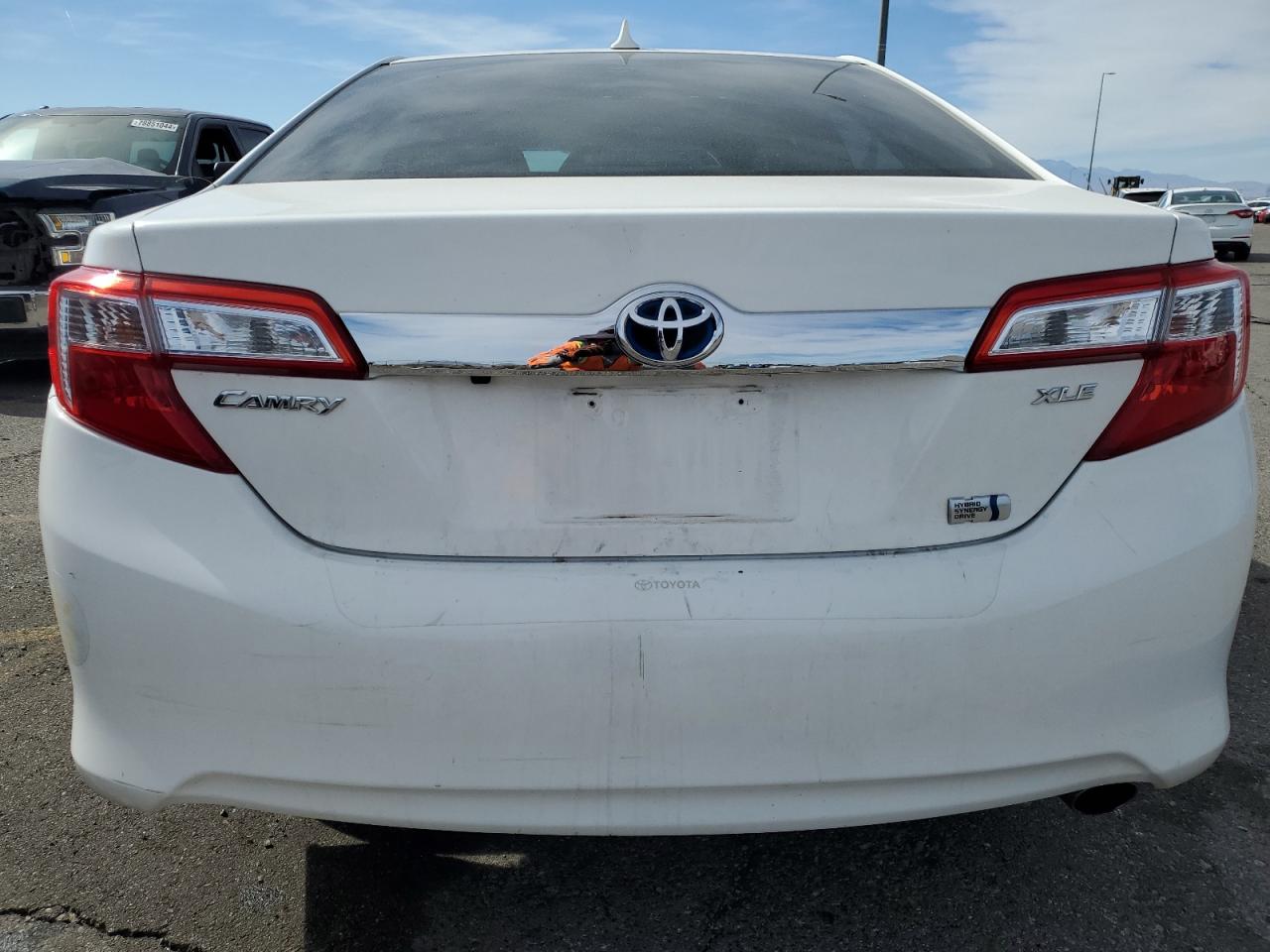 2014 Toyota Camry - Image 6