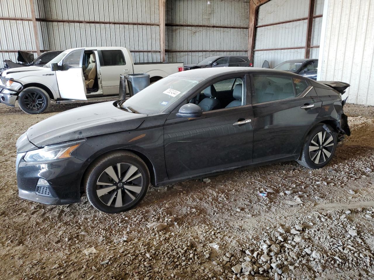 2021 Nissan Altima - Image 1
