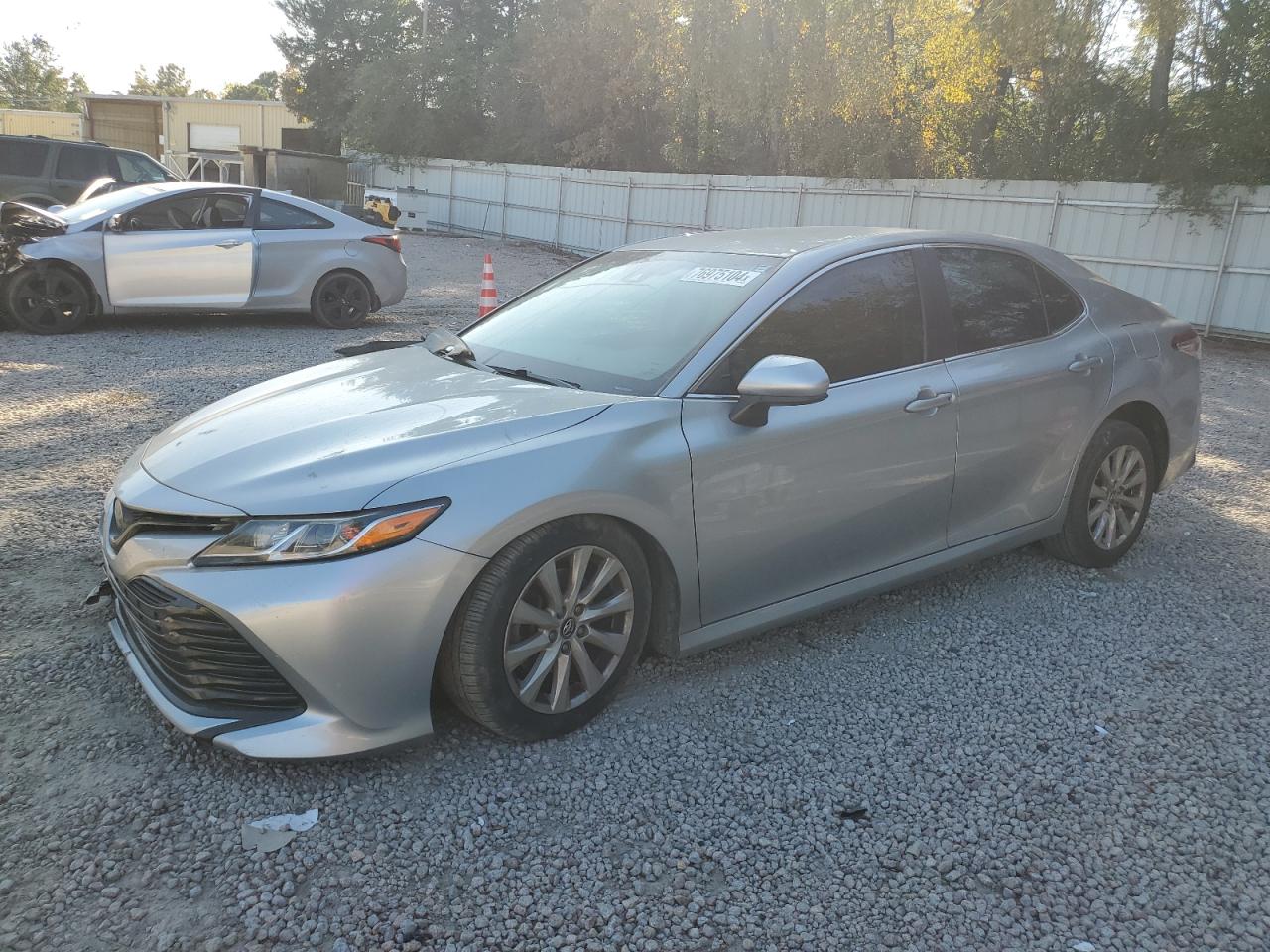 2018 Toyota Camry L VIN: 4T1B11HK1JU066550 Lot: 76975104