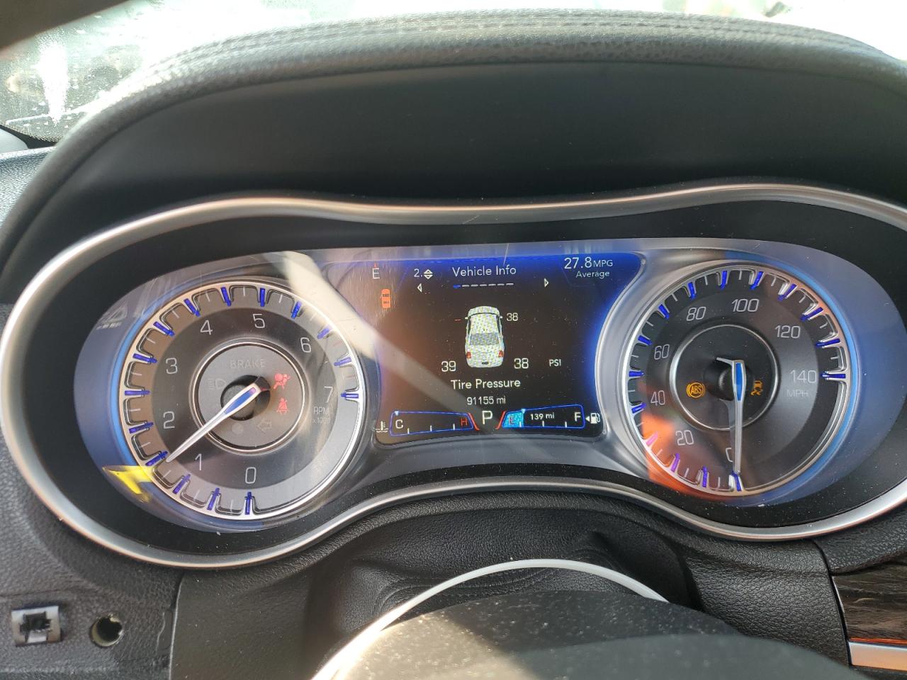 2016 Chrysler 300 - Image 9