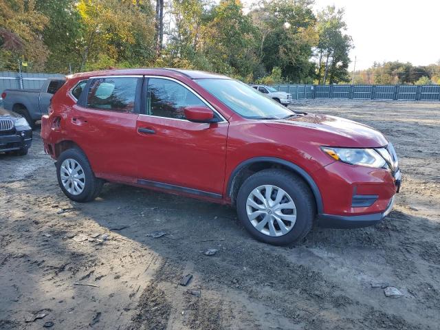  NISSAN ROGUE 2017 Красный