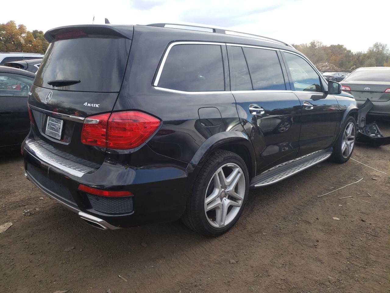 VIN 4JGDF7DE3FA551925 2015 MERCEDES-BENZ GL-CLASS no.3