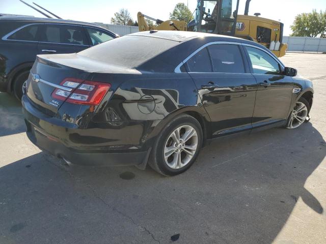  FORD TAURUS 2016 Czarny