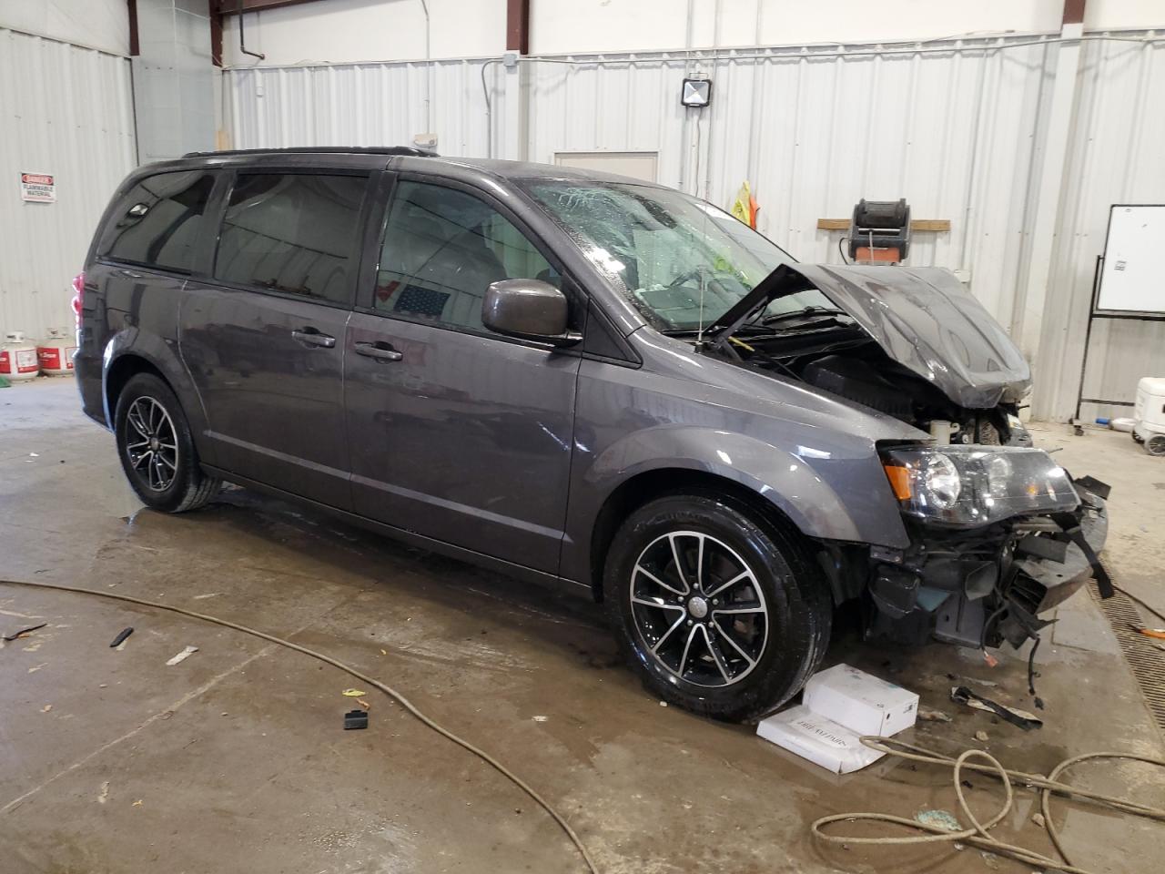 2018 Dodge Caravan - Image 4