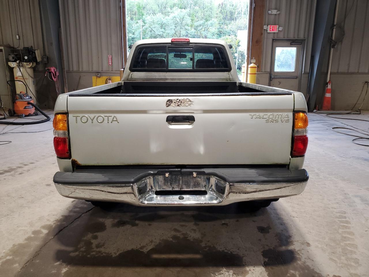 2002 Toyota Tacoma Xtracab VIN: 5TEWN72N52Z136267 Lot: 73849434