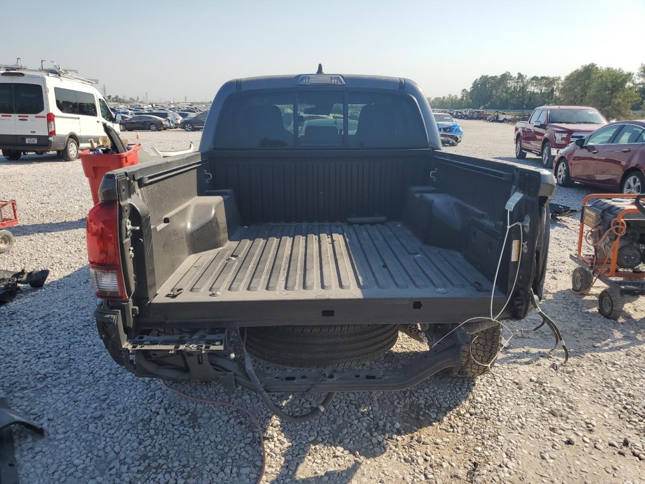 3TYAX5GN6MT018928 2021 Toyota Tacoma Double Cab