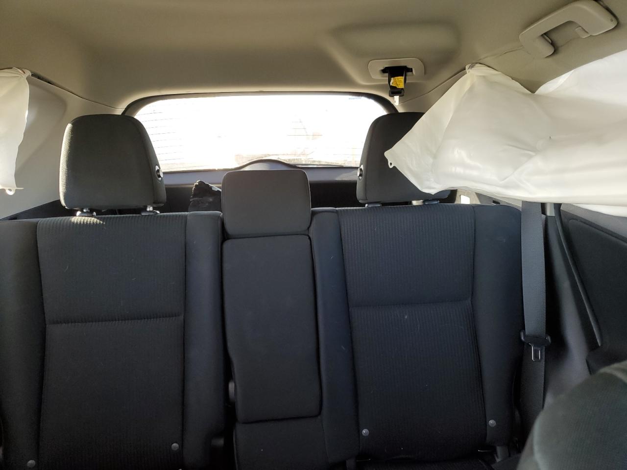 2018 Toyota RAV 4 - Image 10