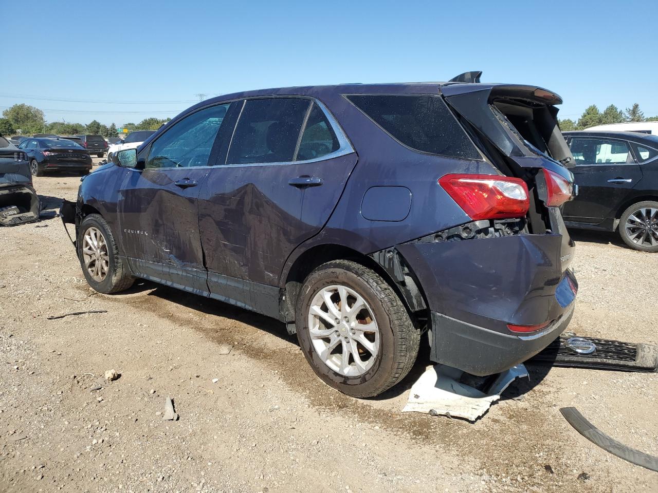 2018 Chevrolet Equinox - Image 2