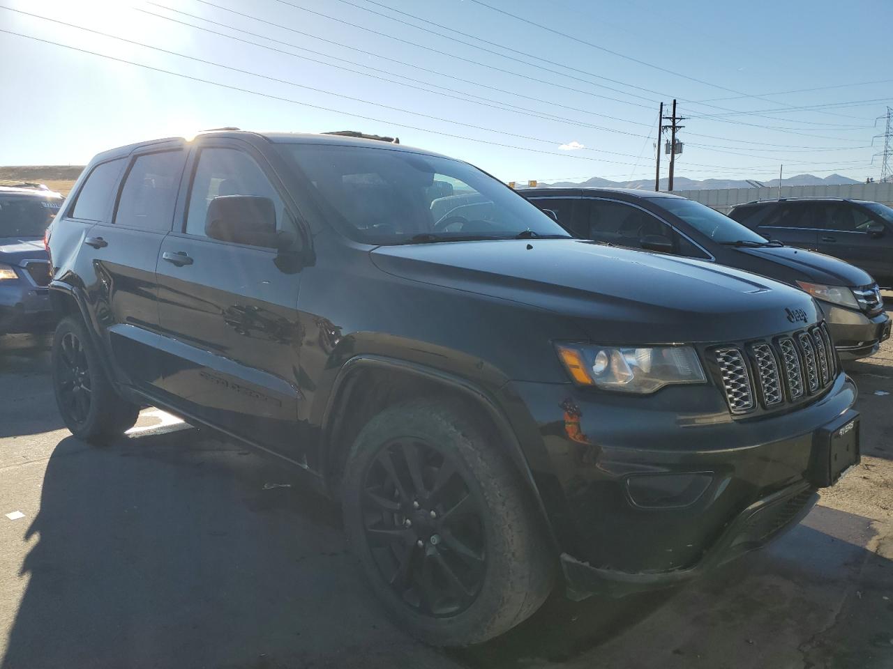 2017 Jeep Grand Cherokee - Image 4