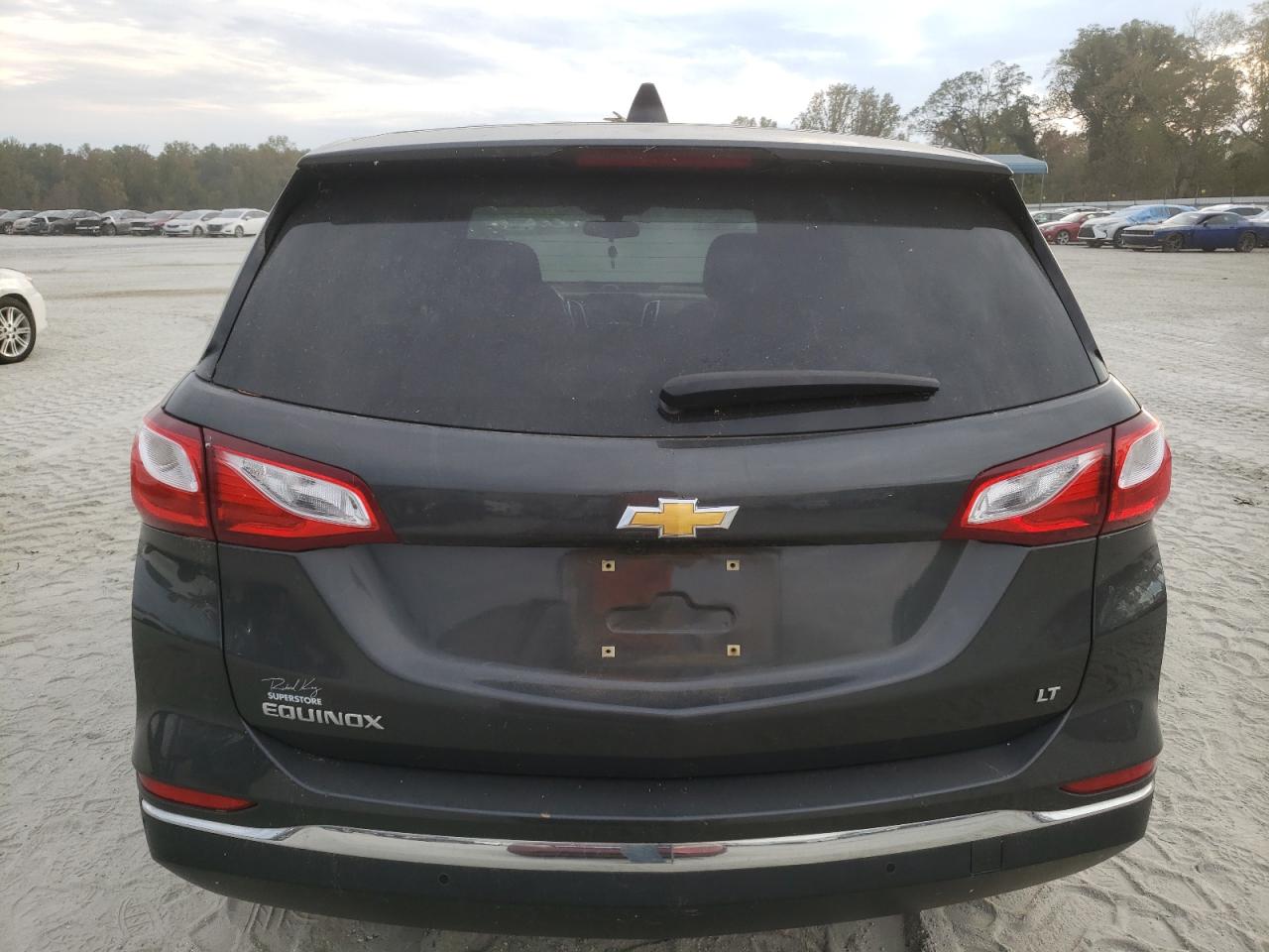 2GNAXJEV4J6325146 2018 Chevrolet Equinox Lt