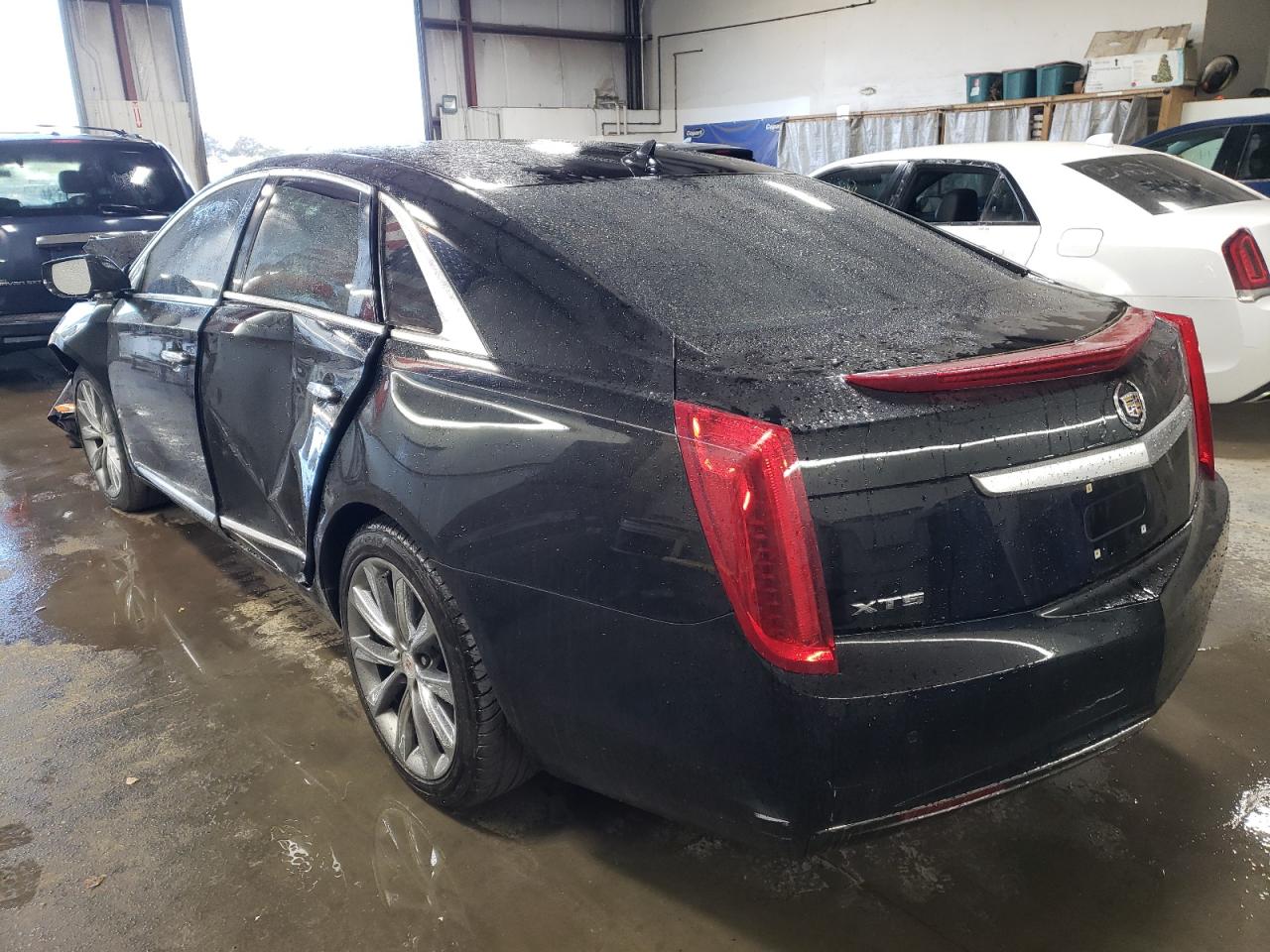 2013 Cadillac XTS - Image 2