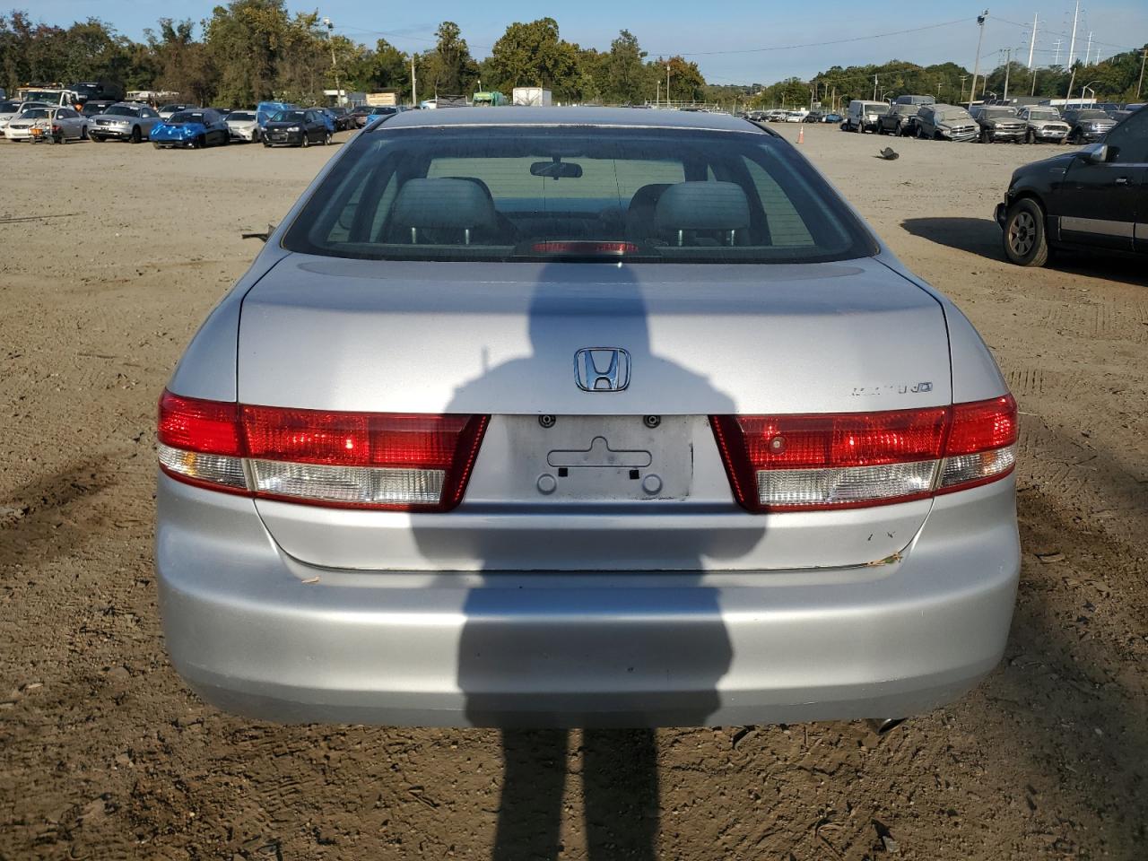 2003 Honda Accord Lx VIN: 1HGCM553X3A083566 Lot: 76156154