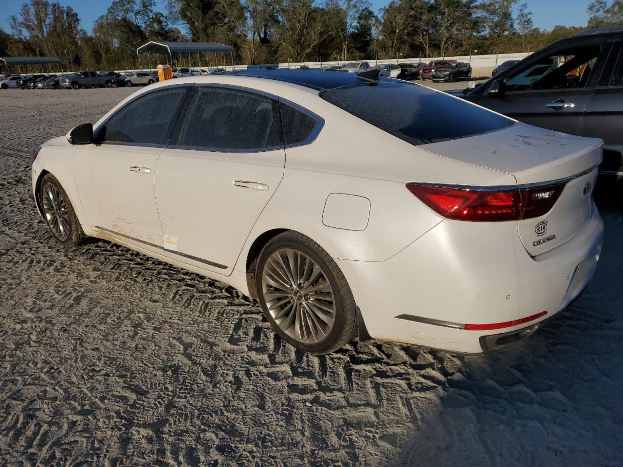 KNALC4J11J5101178 2018 Kia Cadenza Luxury