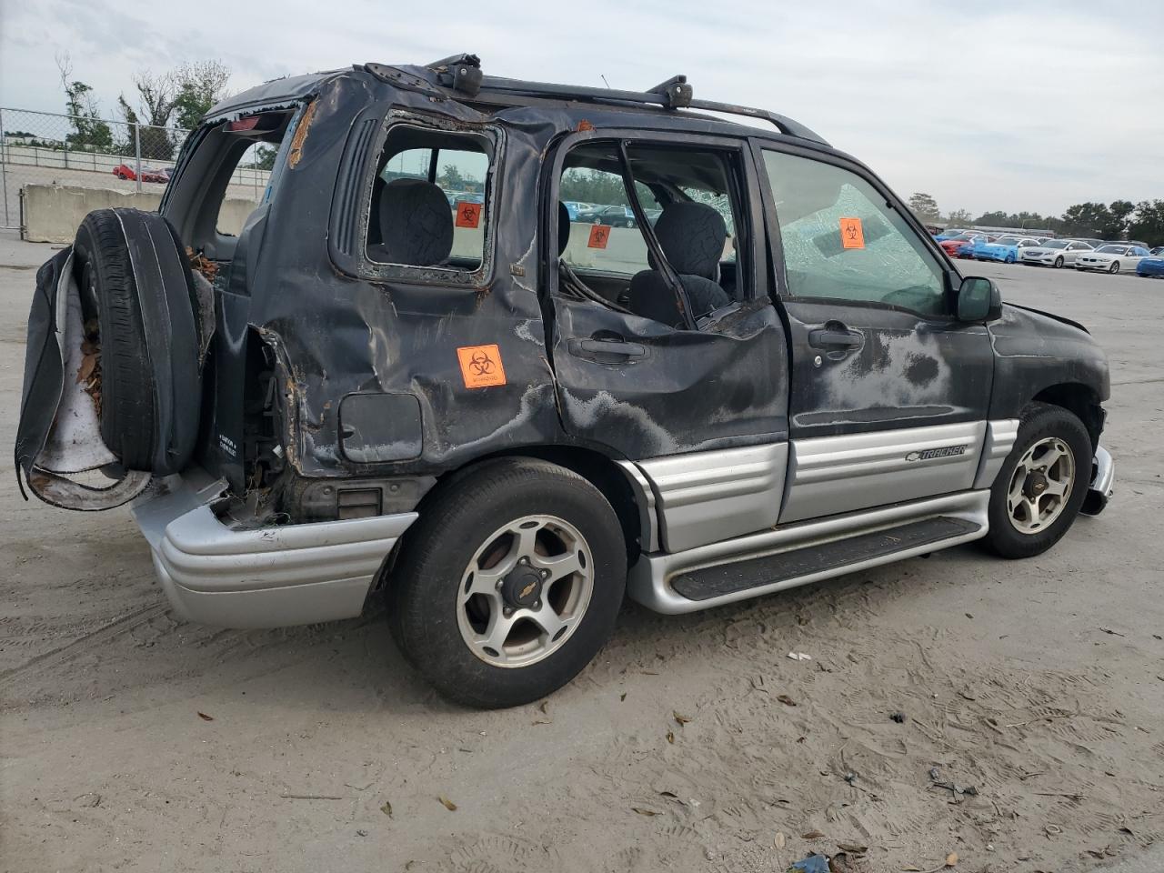 2001 Chevrolet Tracker - Image 3