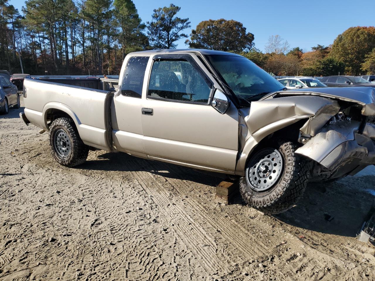 2000 GMC Sonoma - Image 4