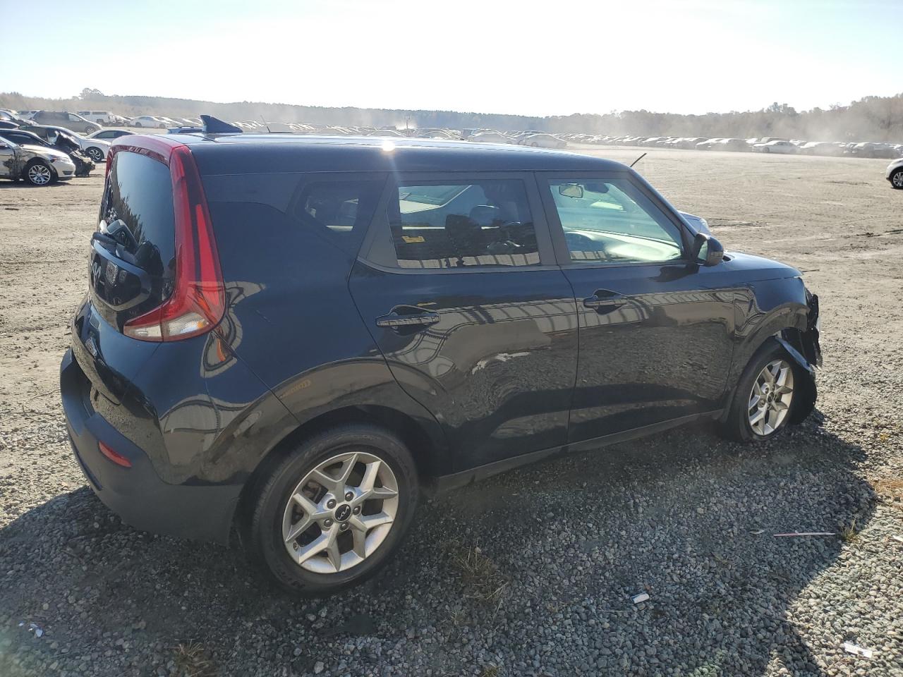 2022 Kia Soul - Image 3