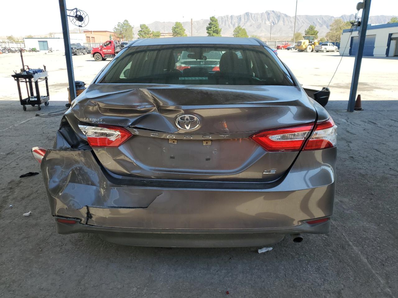 4T1B11HK8JU526755 2018 Toyota Camry L