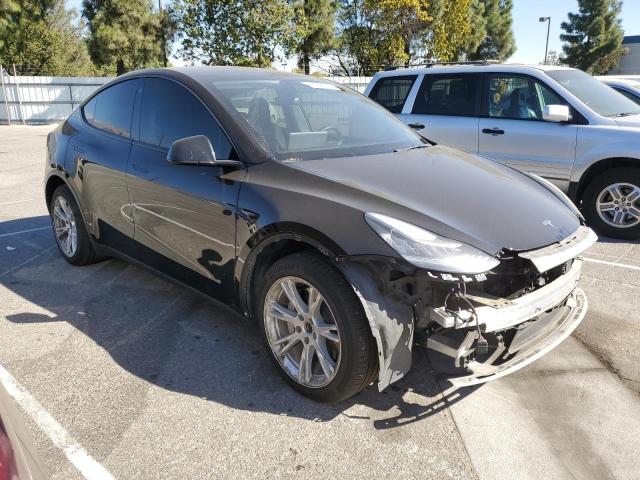 5YJYGDEE5MF091557 Tesla Model Y  4