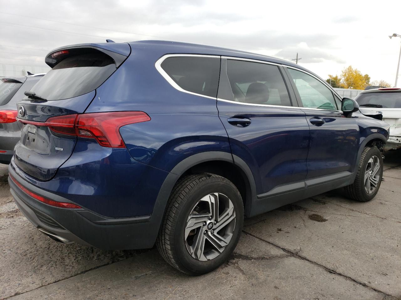 2021 Hyundai Santa Fe - Image 3