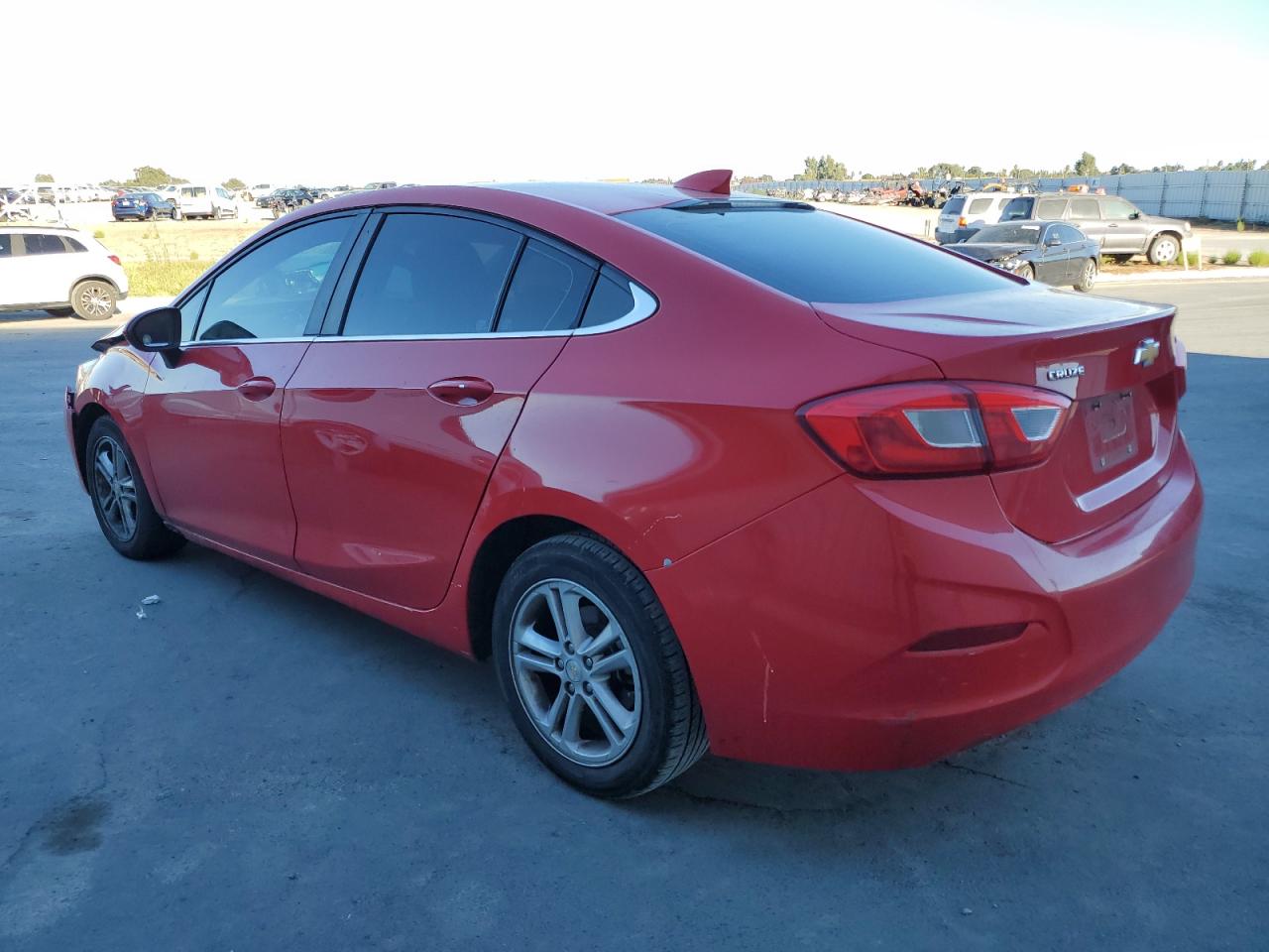 2018 Chevrolet Cruze - Image 2
