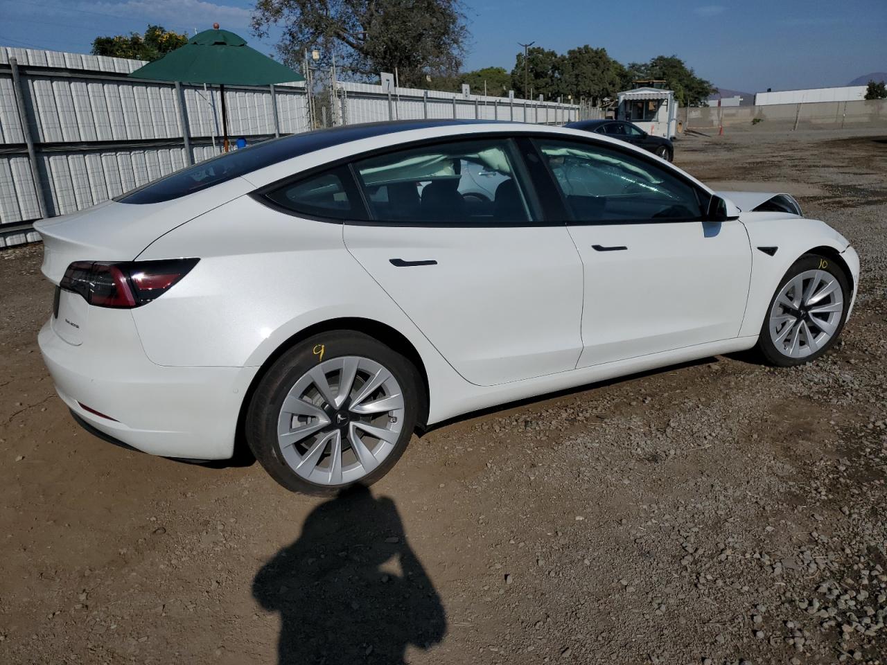 VIN 5YJ3E1EB7NF137119 2022 TESLA MODEL 3 no.3