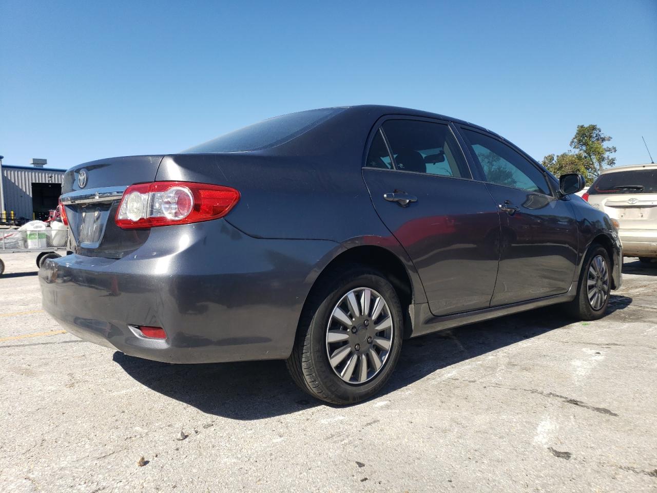 VIN 5YFBU4EE0DP185445 2013 TOYOTA COROLLA no.3