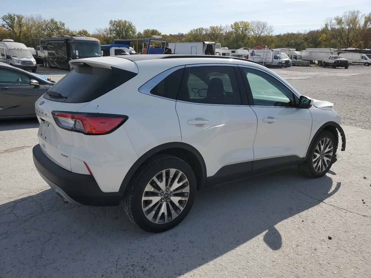 2022 Ford Escape - Image 3