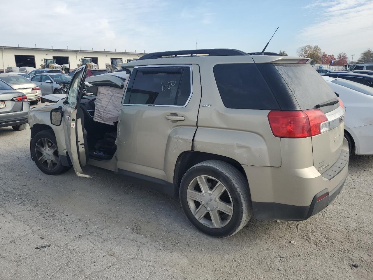 2011 GMC Terrain - Image 2