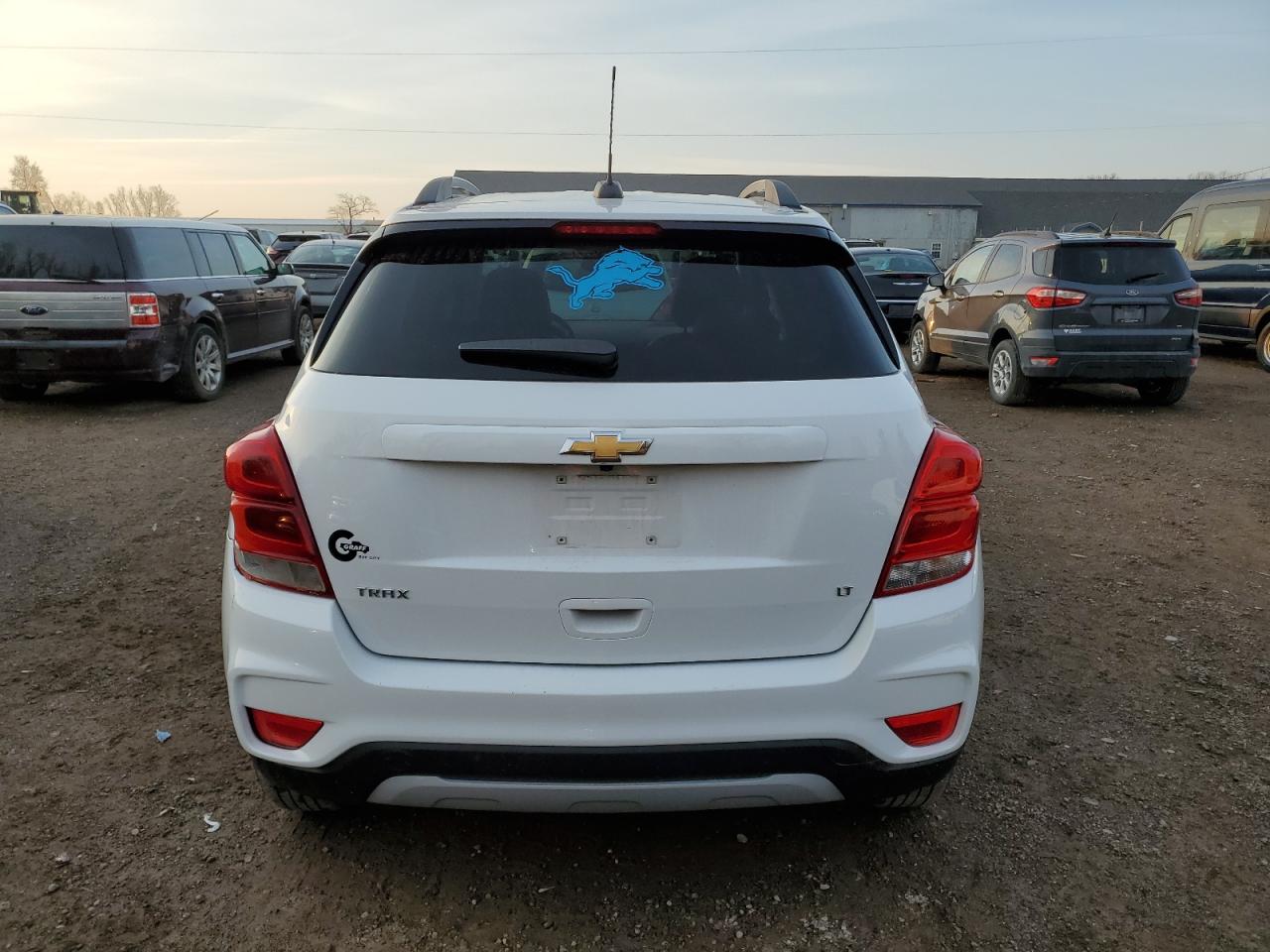 VIN KL7CJLSB2KB918010 2019 CHEVROLET TRAX no.6