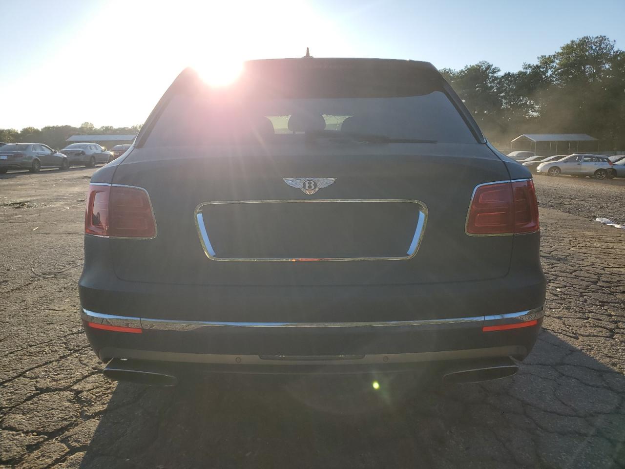 2017 Bentley Bentayga VIN: SJAAC2ZV5HC015210 Lot: 75273664