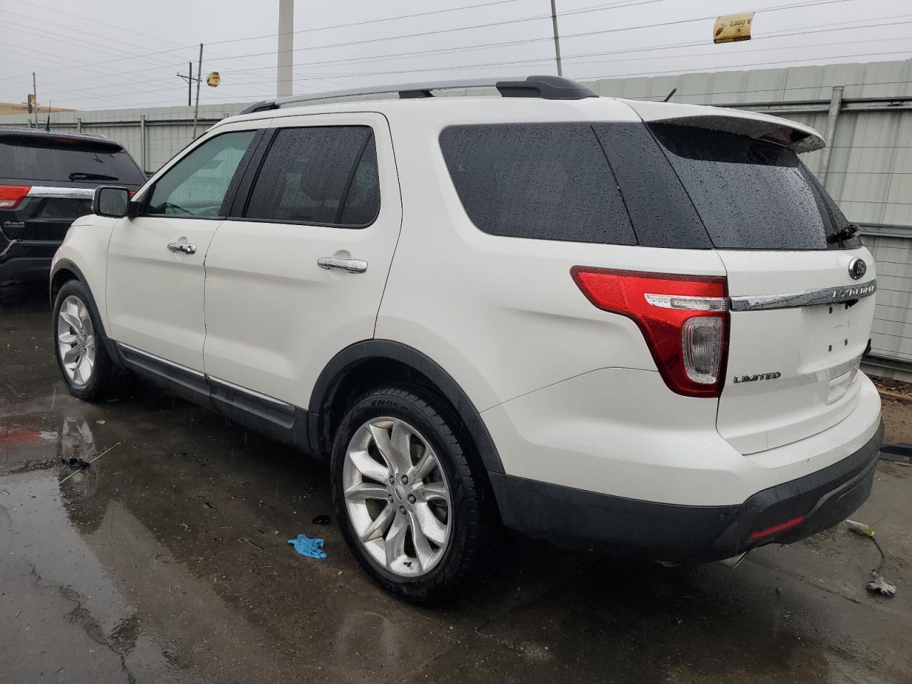 2013 Ford Explorer - Image 2