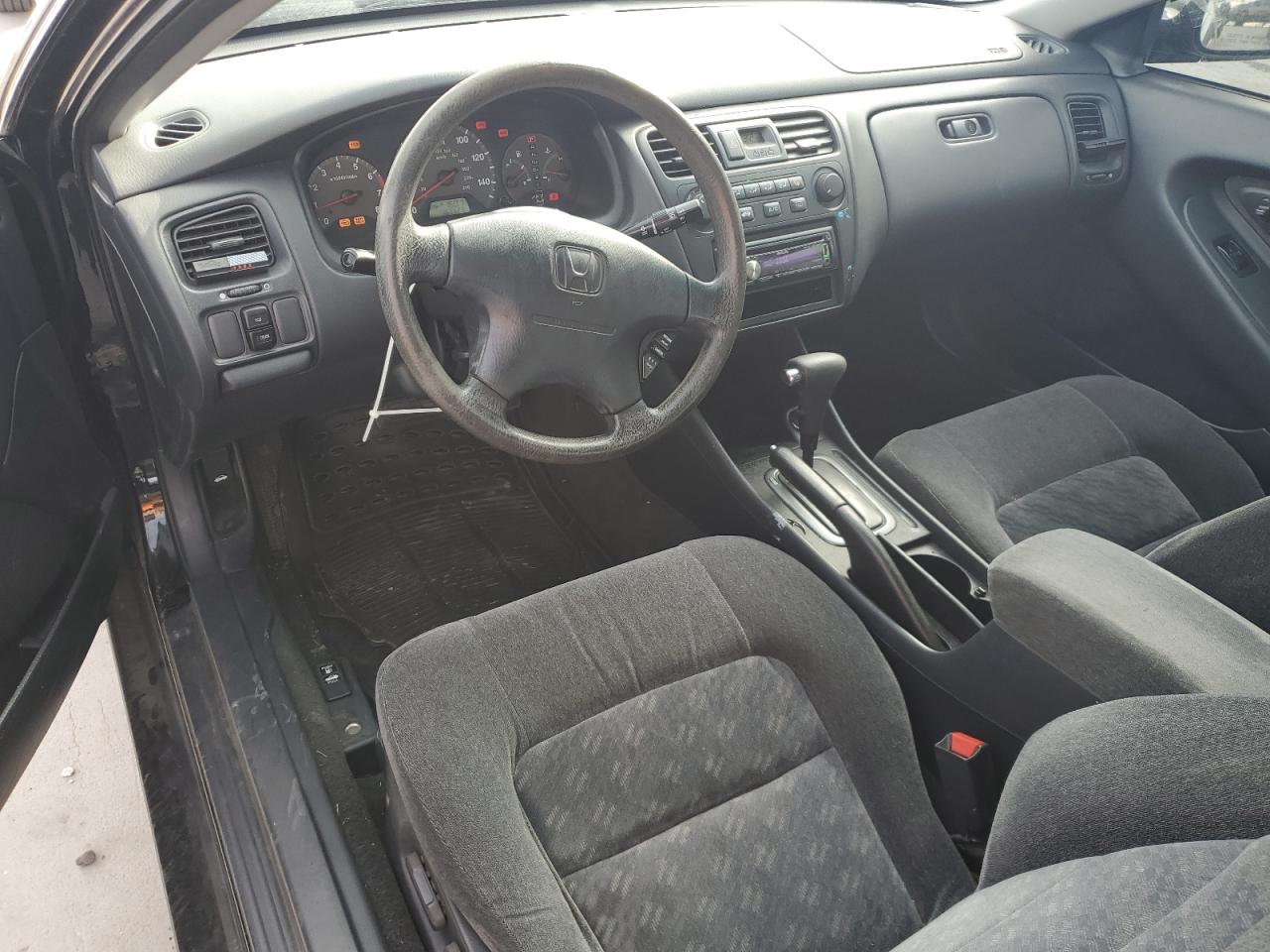 1HGCG22451A025218 2001 Honda Accord Lx