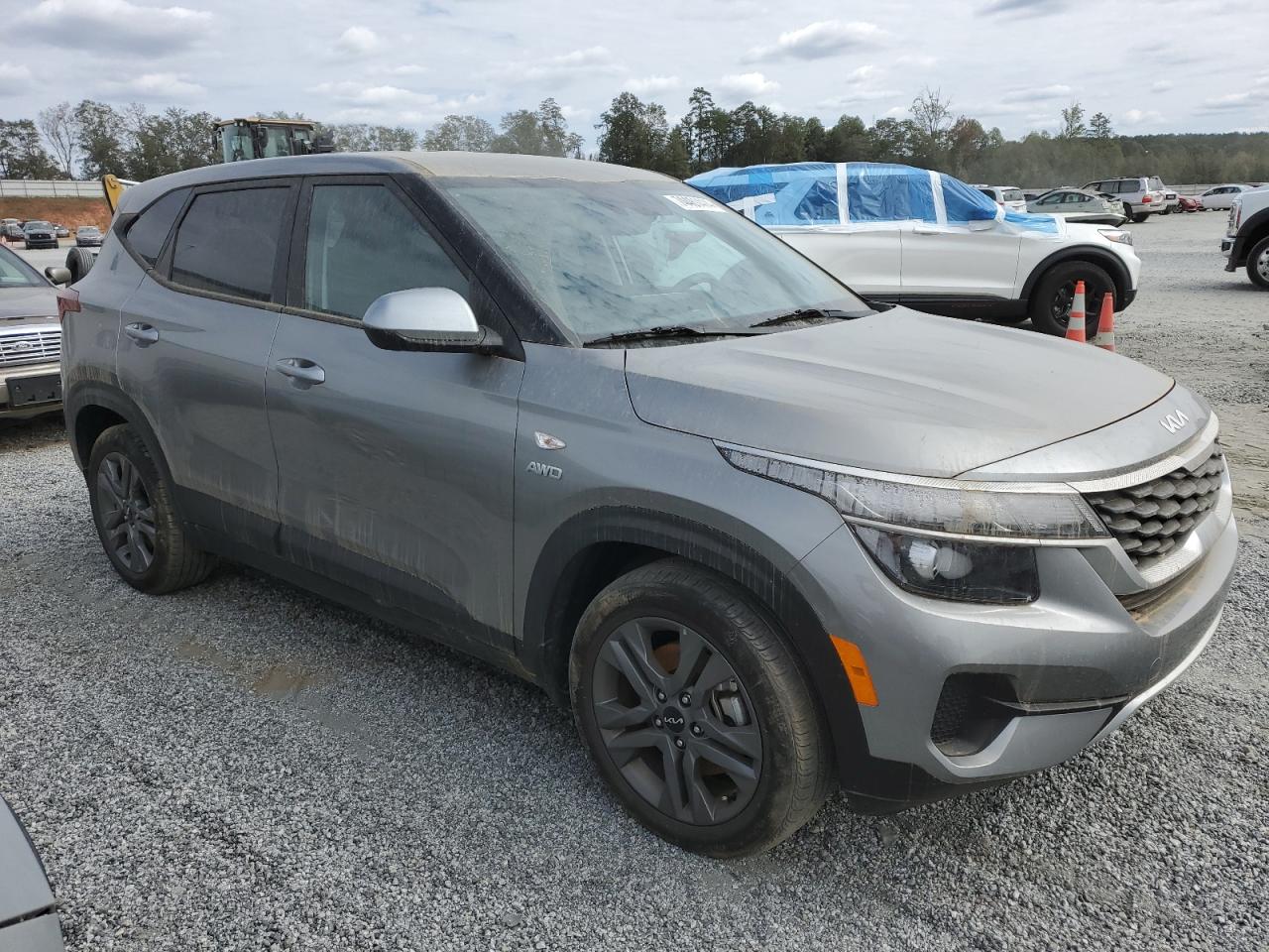 2023 Kia Seltos - Image 4