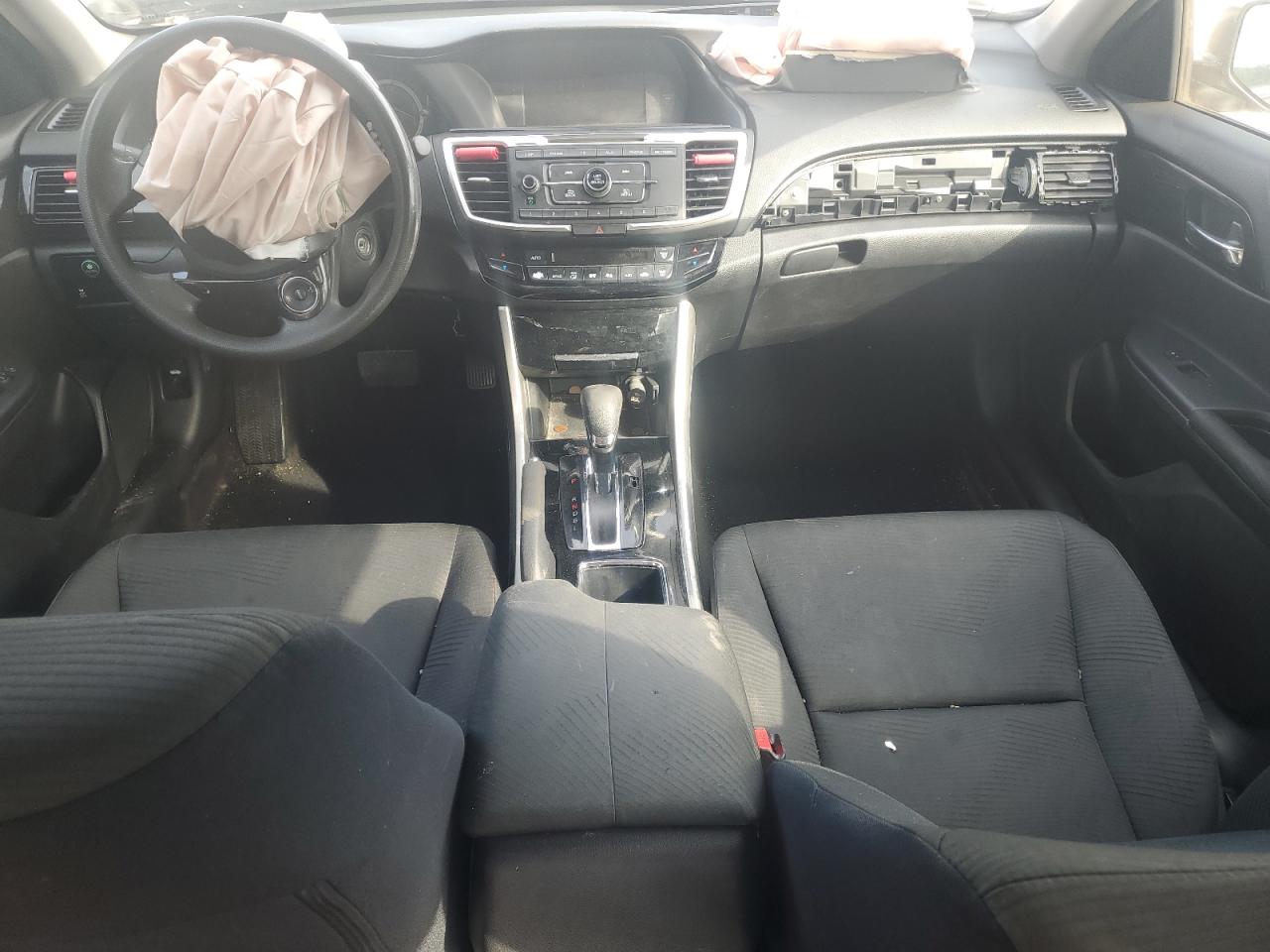 1HGCR2F3XHA217112 2017 Honda Accord Lx