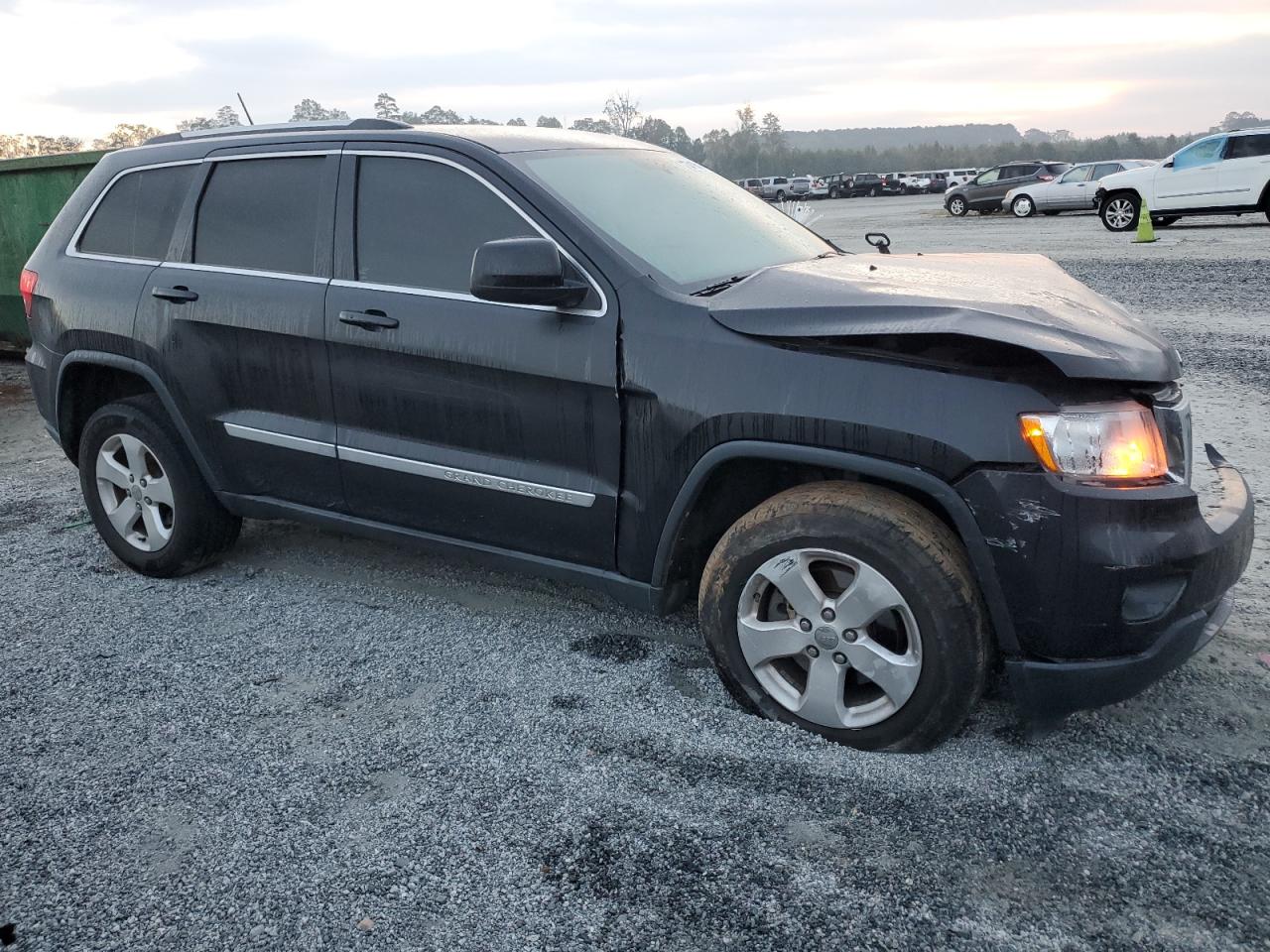 2013 Jeep Grand Cherokee - Image 4