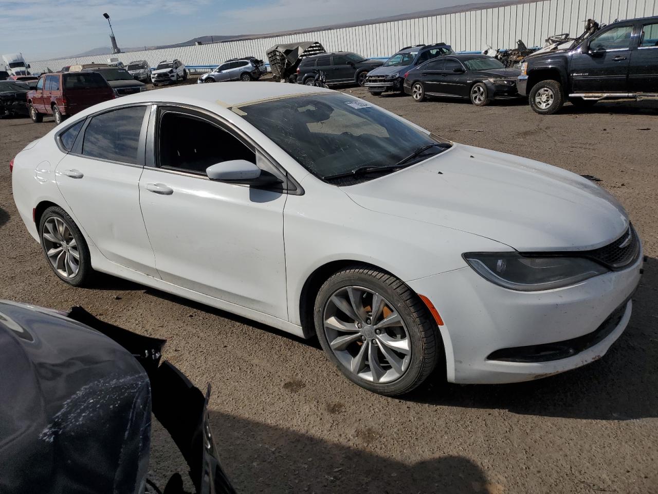 VIN 1C3CCCBB7FN743453 2015 CHRYSLER 200 no.4