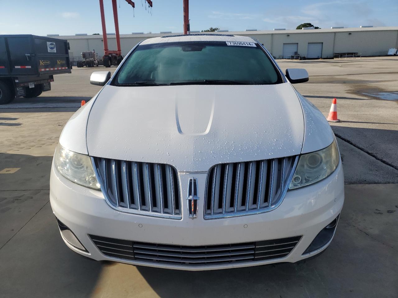 2010 Lincoln MKS - Image 5
