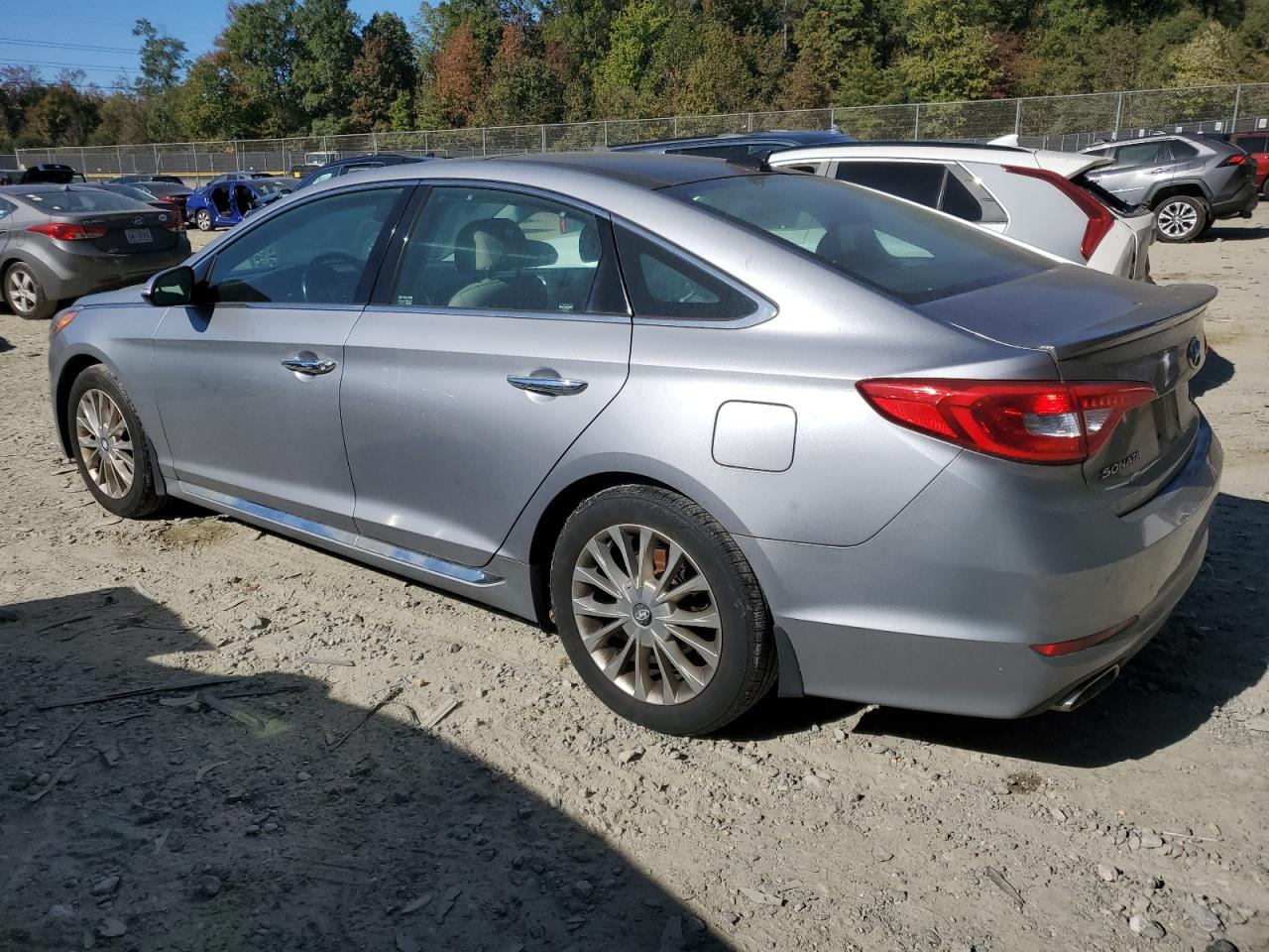 2015 Hyundai Sonata - Image 2