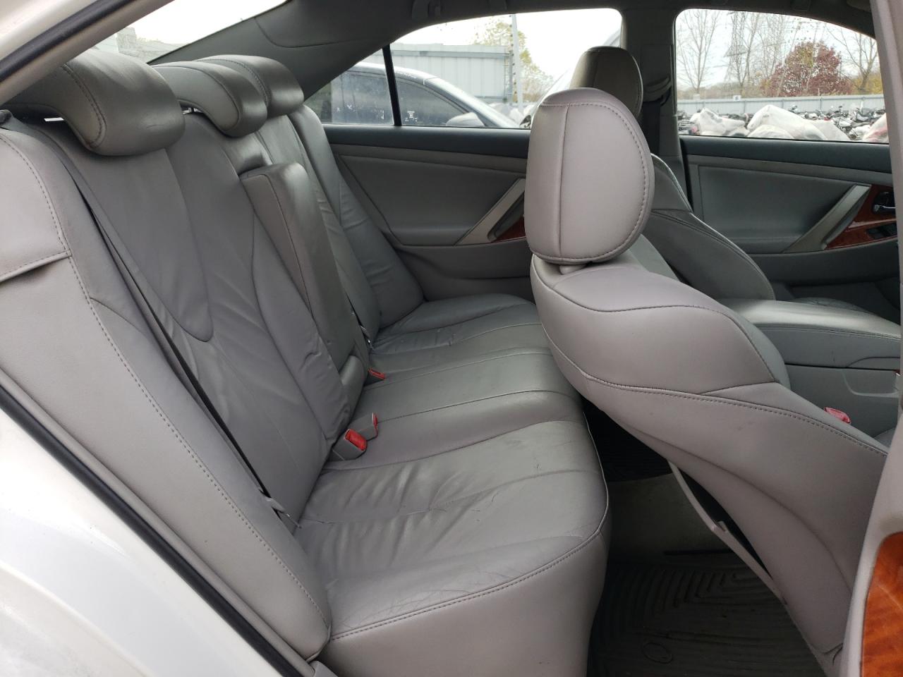 2011 Toyota Camry - Image 10