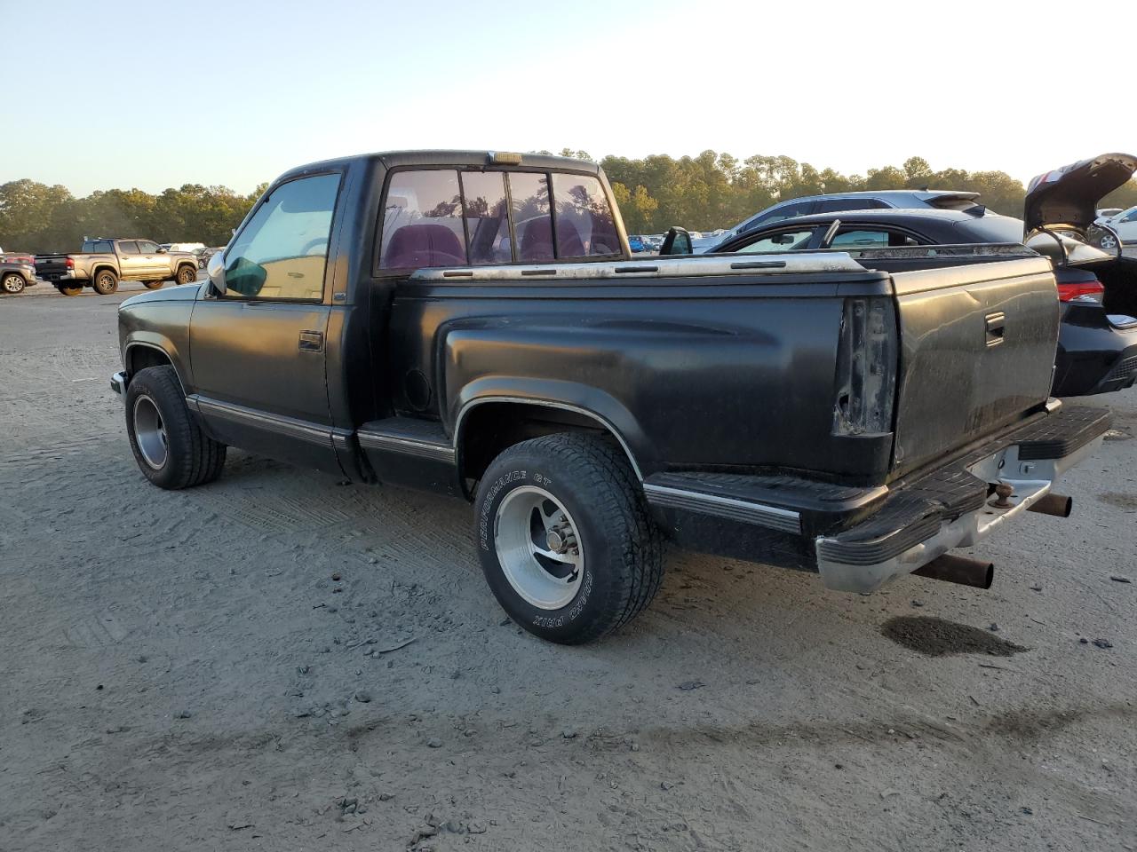 1988 Chevrolet GMT-400 - Image 2
