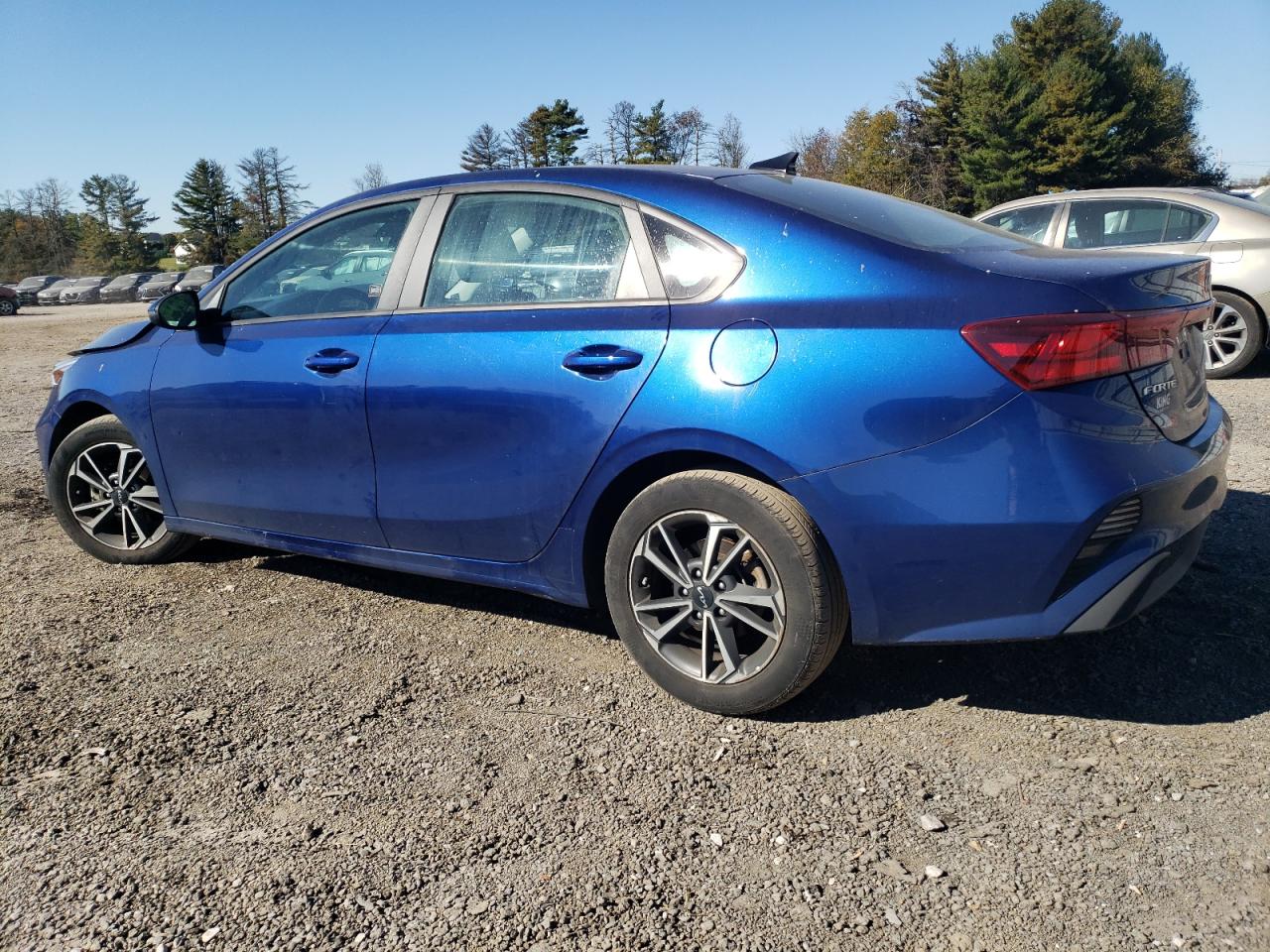 2022 Kia Forte - Image 2