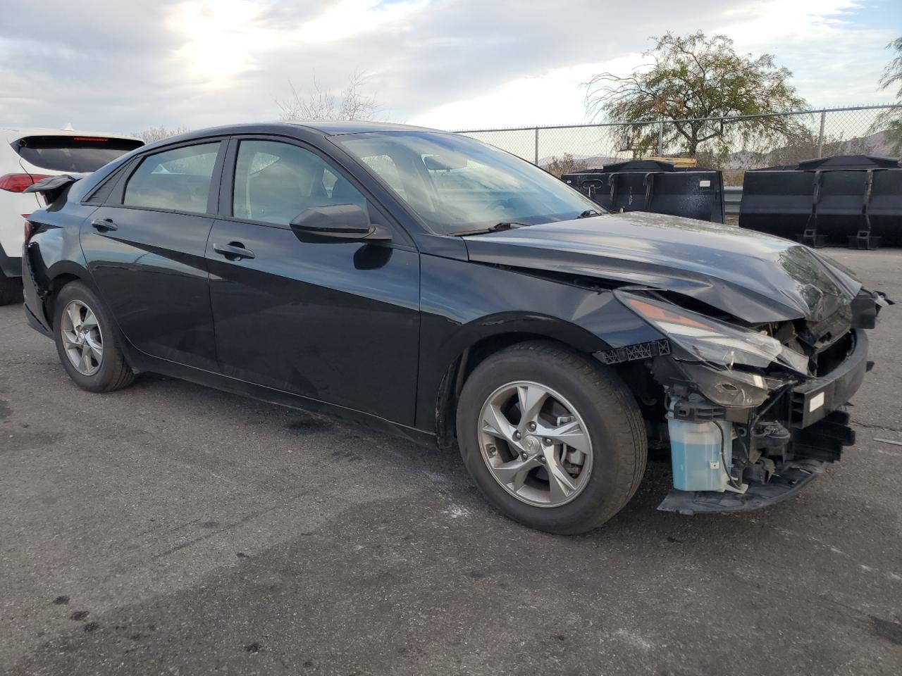 2021 Hyundai Elantra - Image 4