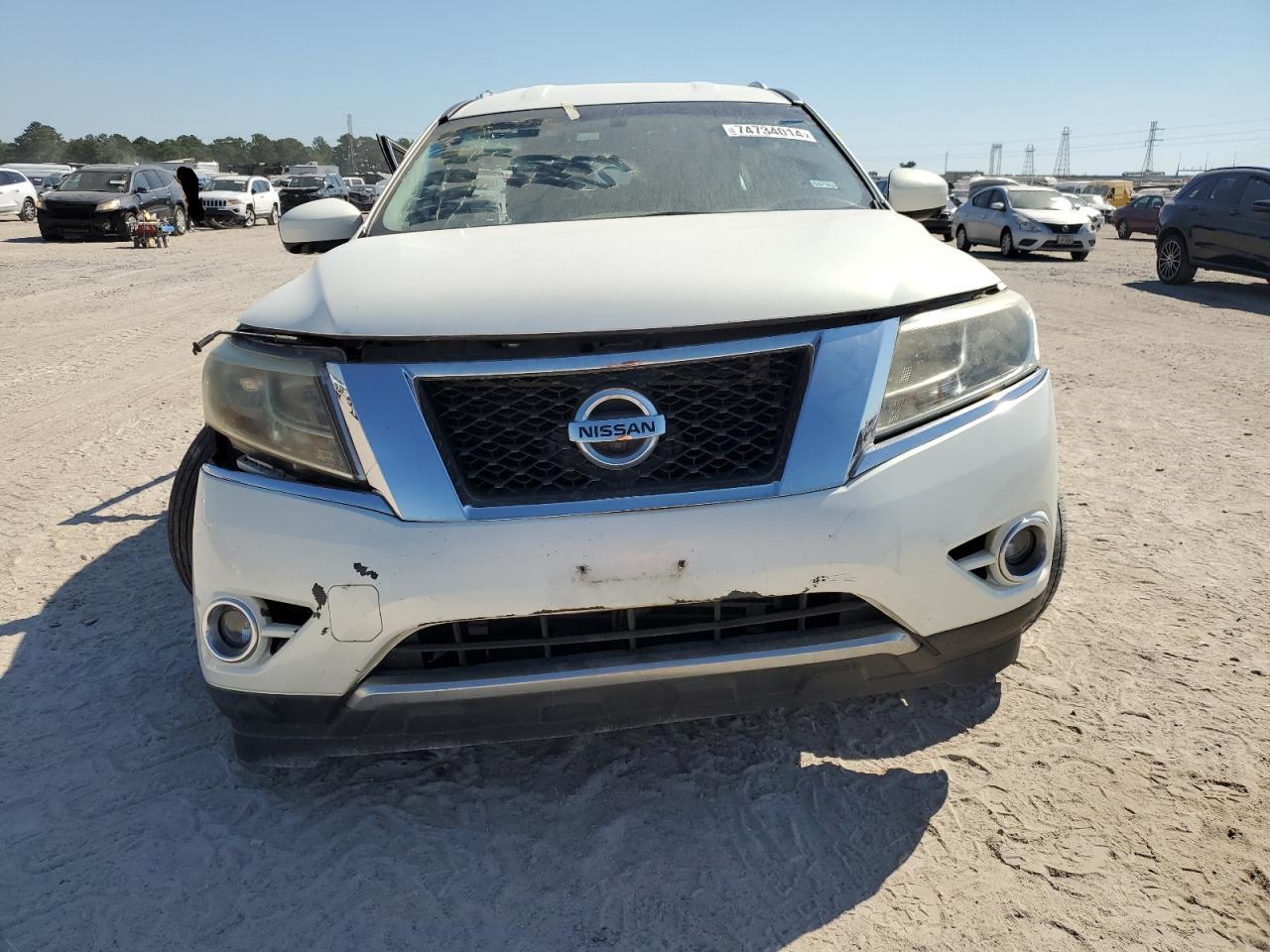 2014 Nissan Pathfinder - Image 5