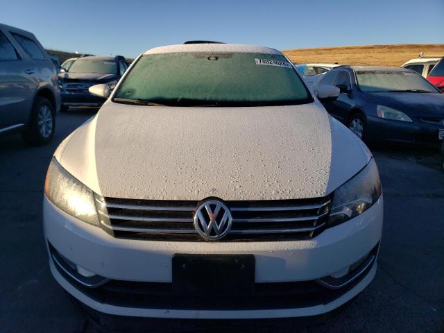  VOLKSWAGEN PASSAT 2015 White